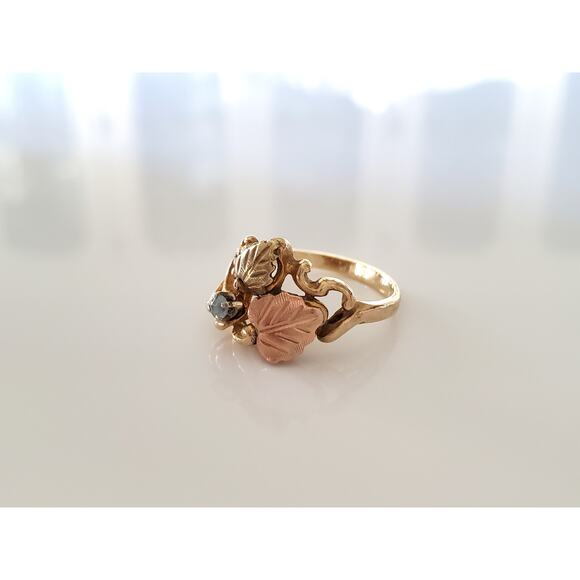 Vintage 10k Black Hills Gold Grape Leaf Pinky Ring - Picture 2 of 7